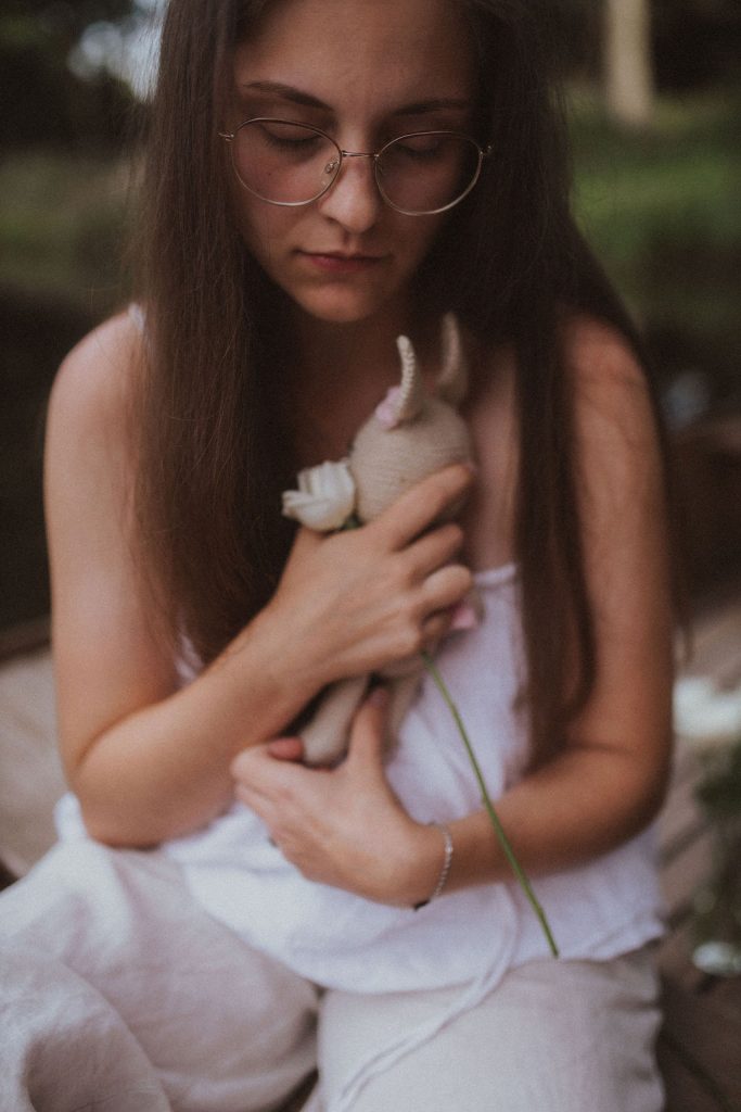 Über mich 2 Über mich - Doula Christina Ascher | Doula Begleitung in Schwangerschaft, Geburt & Wochenbett. Heilsame Rituale wie Motherblessing, Closing the Bones & liebevolle Begleitung von Sternenkind-Eltern