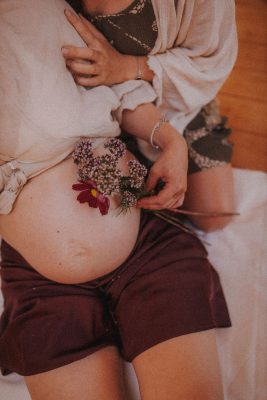 Doula Begleitung in Schwangerschaft, Geburt & Wochenbett. Heilsame Rituale wie Motherblessing, Closing the Bones & liebevolle Begleitung von Sternenkind-Eltern - Doula Christina Ascher