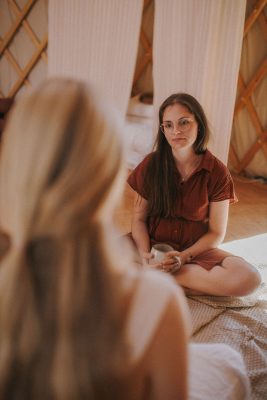 Doula Begleitung in Schwangerschaft, Geburt & Wochenbett. Heilsame Rituale wie Motherblessing, Closing the Bones & liebevolle Begleitung von Sternenkind-Eltern - Doula Christina Ascher